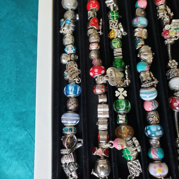 Vintage Willabee & Ward 12 bracelet monthly themed - Picture 5 of 7